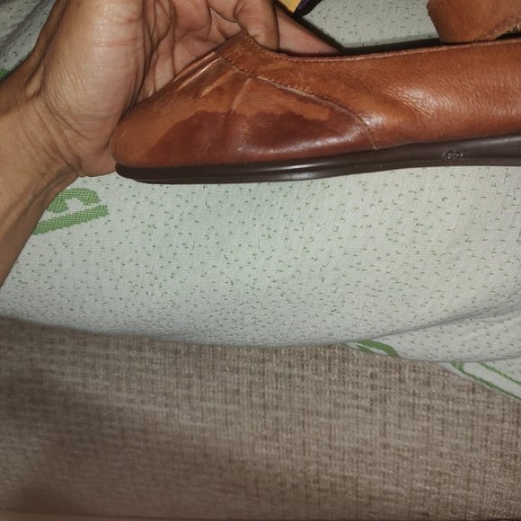 WOMEN'S SIZE 12 LOT OF 2 PAIRS OF "AEROSOLES" ANKLE STRAP LEATHER FLATS - Picture 13 of 14